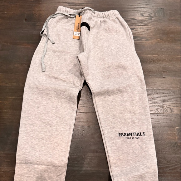 Essentials sweatpants S - Picture 2 of 5